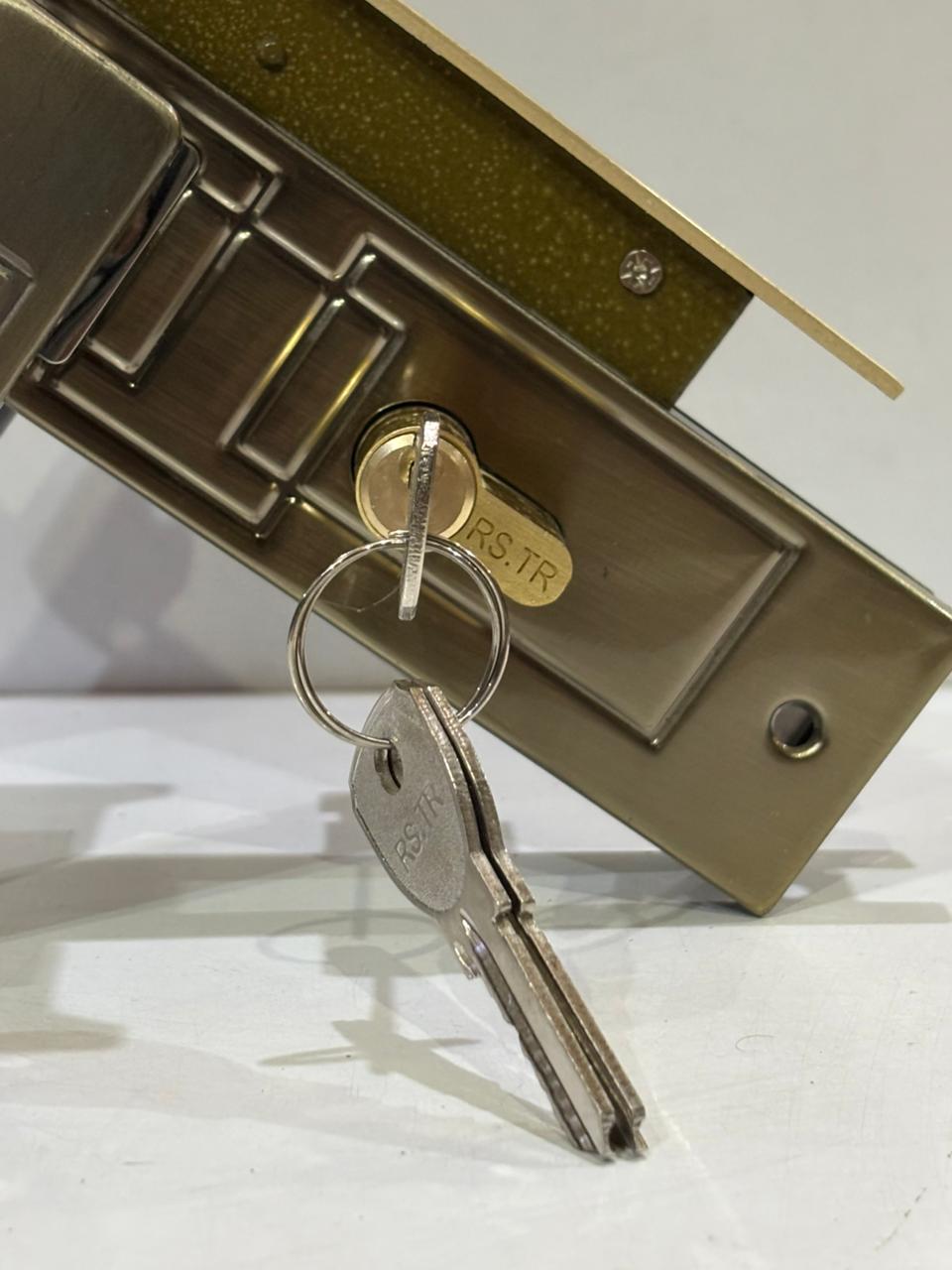 Handle Lock
