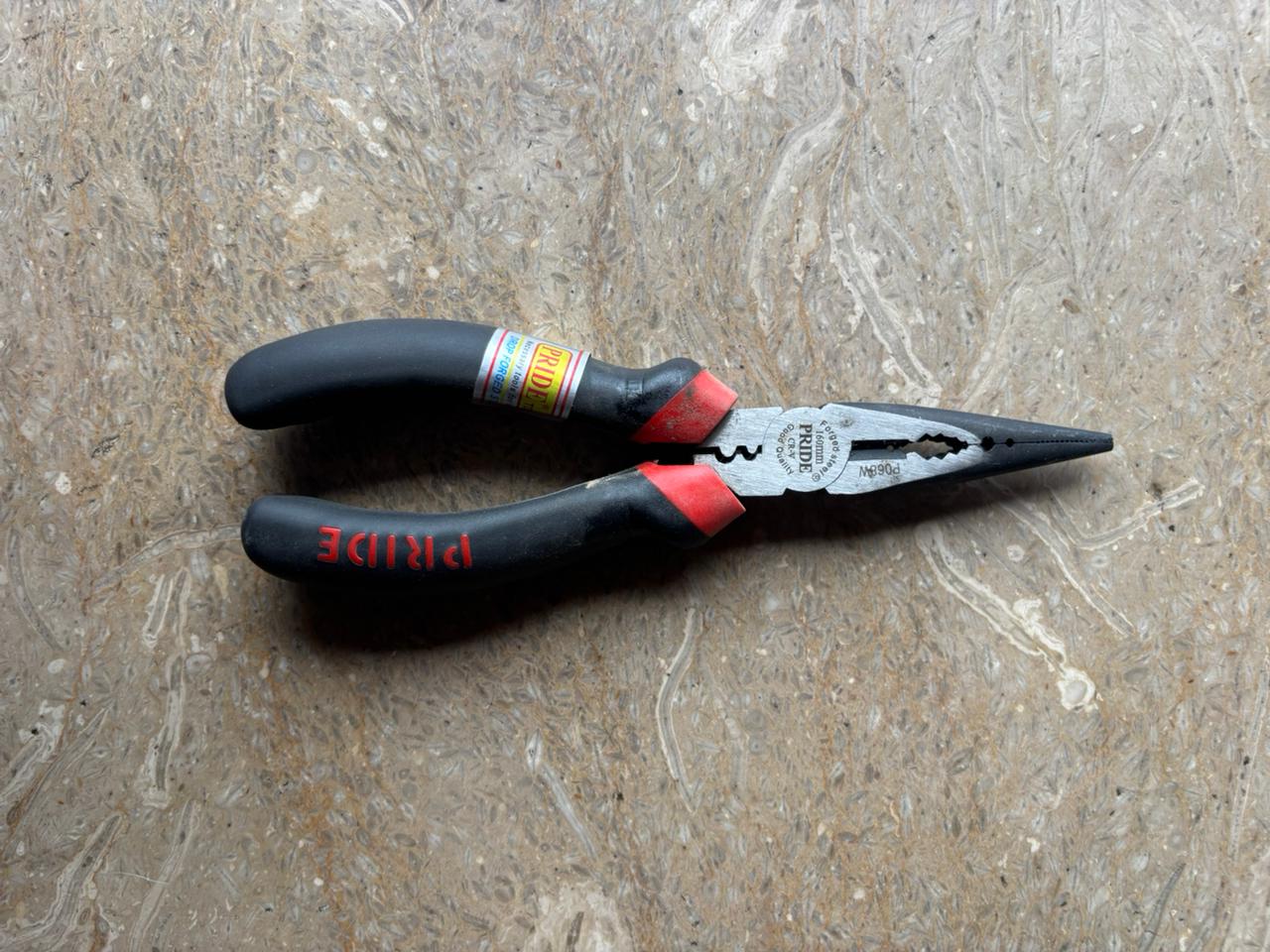 nose plier​
